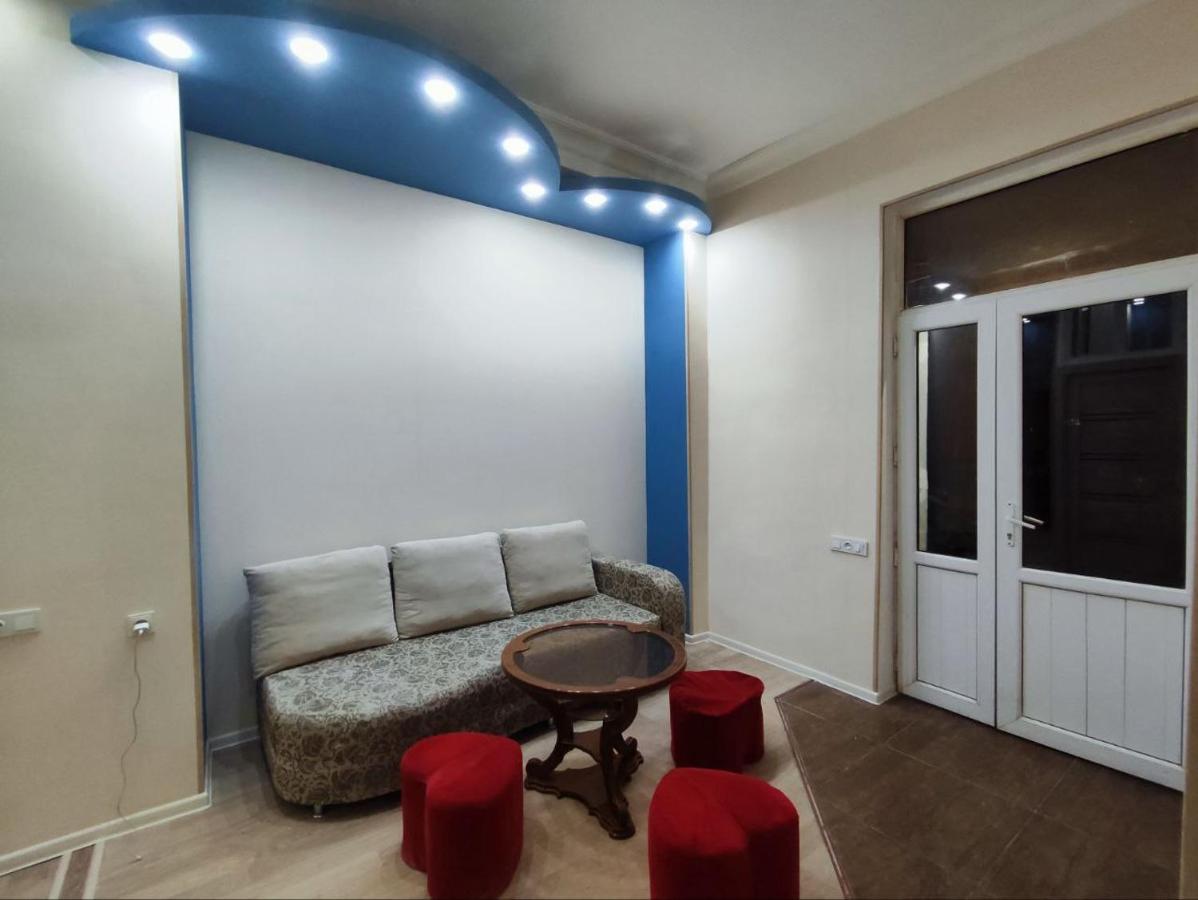 Guest House In The Small Center Erivan Exterior foto