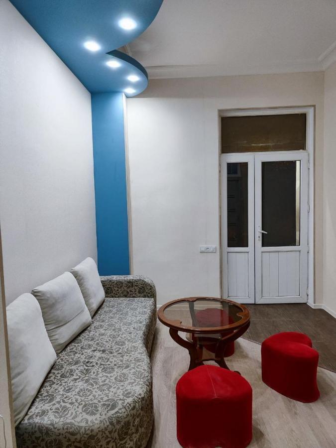 Guest House In The Small Center Erivan Exterior foto