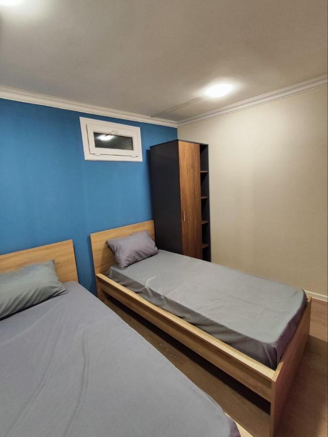 Guest House In The Small Center Erivan Exterior foto